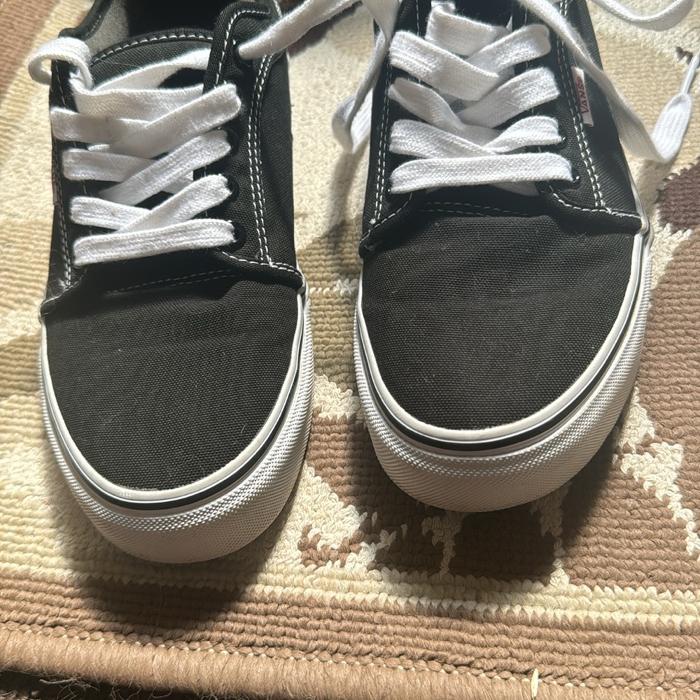Vans - Picture 3 of 3